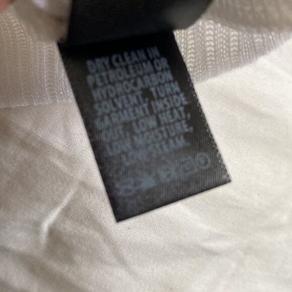 St. John Women’s Knit Ribbed Tee Shirt Top - Picture 5 of 5